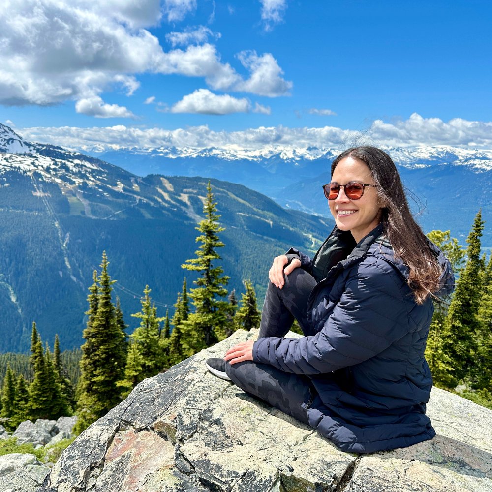 Fieldsheer's tweet photo. The view is nice, but let’s be honest… The Meridian Heated Jacket steals the show! 🧥 

#Fieldsheer #MobileWarming #Heated Apparel #Stay Warm #BeatTheCold #FieldsheerLife https://t.co/r4K4HsMhXY
