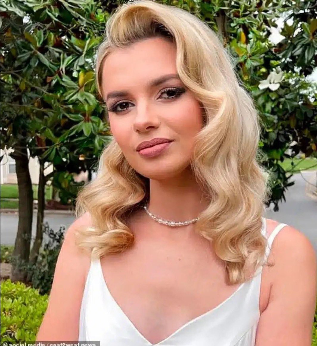 Lee Patriot Hood tweet media