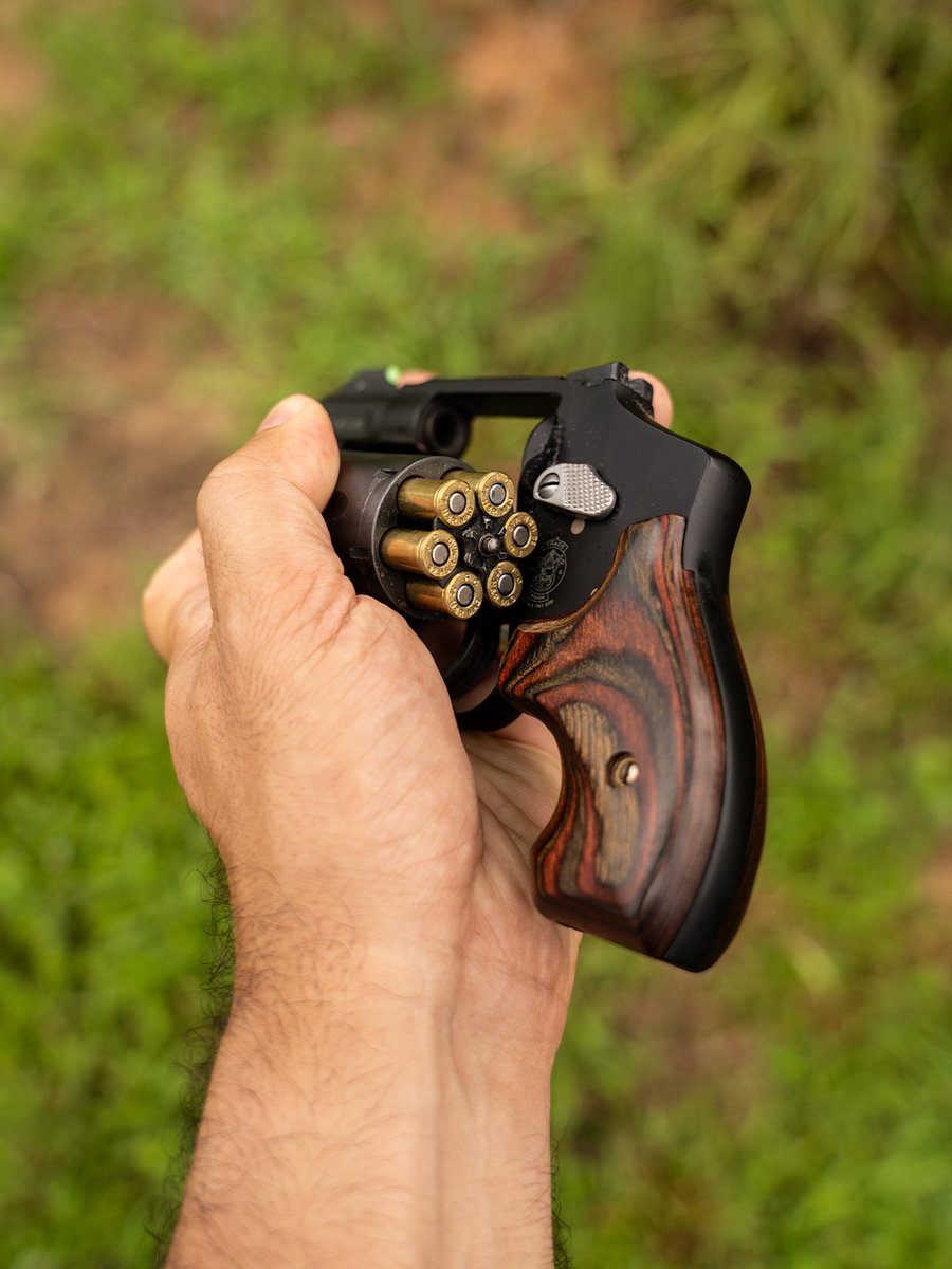 Smith & Wesson Inc. tweet media