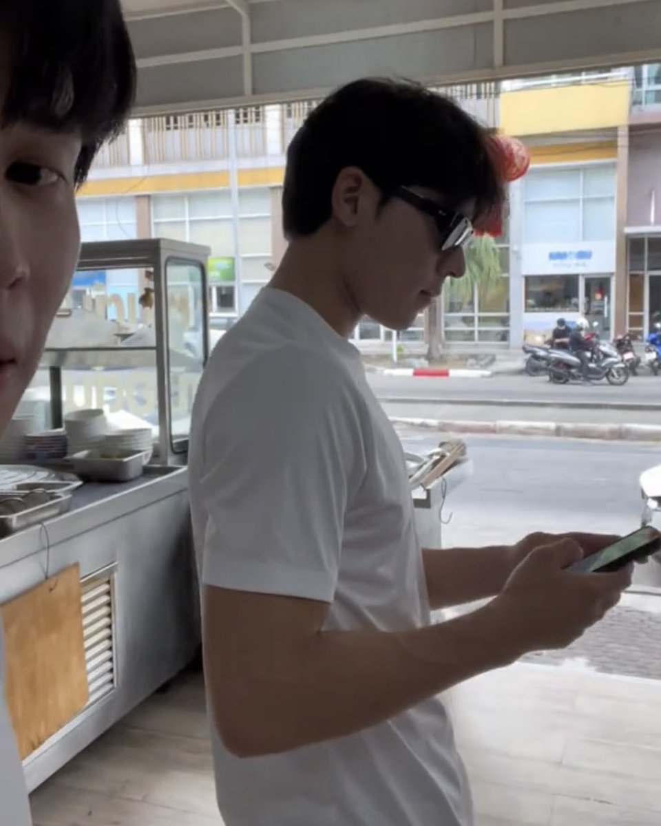 dommod9544's tweet photo. #PearlPeak 

กระเป๋าตังค์คนอื่น                      กระเป๋าตังค์พีค https://t.co/8v6Pyv44jM