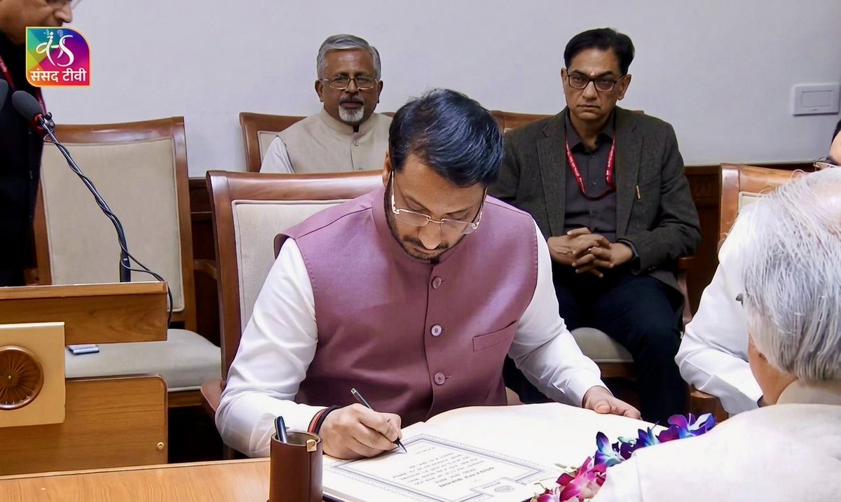 parthajitpawar's tweet photo. It is the privilege of my life to enter Parliament under the leadership of Hon’ble Prime Minister @narendramodi ji. I look forward to witnessing and contributing to India’s continued transformation under his visionary guidance.

As a young Indian and a son of Maharashtra, I remain deeply grateful to him for the remarkable progress and development ushered in across the nation and our state.

With the guidance of Hon’ble Home Minister @AmitShah ji, I am committed to serving the people with dedication and purpose.