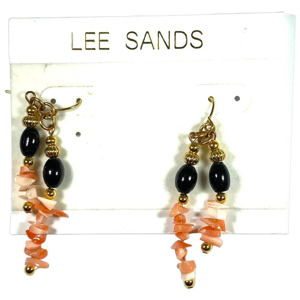 ClarasJewelry's tweet image. Lee Sands Coral Nuggets Navy Blue Goldtone Metal Beaded Dangle Pierced Earrings Mint on Card
#rubylane #vintage #retro #designer #earrings #vintagebeginshere #jewelryaddict #treasures #giftideas #diva #fashionista #glam
rubylane.com/item/136230-E1…