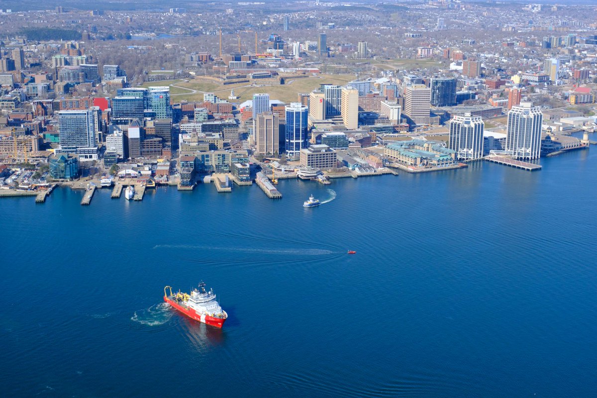 CoastGuardCAN's tweet image. After 43 days at sea, our largest science vessel, the CCGS Naalak Nappaaluk, has completed its transition from Victoria, #BritishColumbia, to Dartmouth, #NovaScotia. 

The vessel will be instrumental for science missions in the Atlantic and Arctic oceans for years to come. 🌊🔬