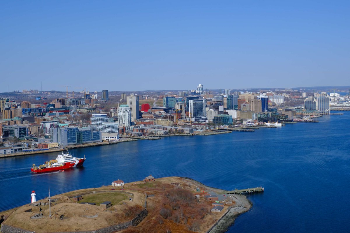 CoastGuardCAN's tweet image. After 43 days at sea, our largest science vessel, the CCGS Naalak Nappaaluk, has completed its transition from Victoria, #BritishColumbia, to Dartmouth, #NovaScotia. 

The vessel will be instrumental for science missions in the Atlantic and Arctic oceans for years to come. 🌊🔬