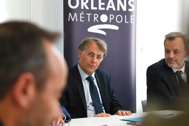 larep_fr's tweet image. Suivez en direct l'élection du président de la Métropole d'Orléans #Orleans #Loiret
➡️larep.fr/orleans-45000/…