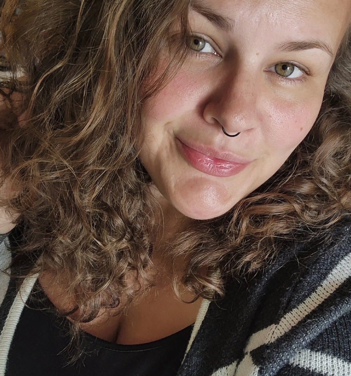 Carmen 🌹 tweet media