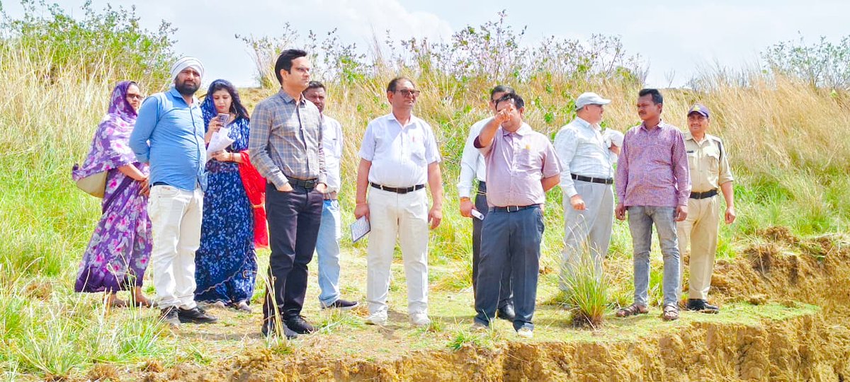 ProjsRewa's tweet image. जिला पंचायत सीईओ मेहताब सिंह गुर्जर ने किया जल स्वावलंबी थनवरिया पंचायत का आकस्मिक निरीक्षण, जल संरक्षण और विकास कार्यों के दिए निर्देश.

RM: facebook.com/share/p/1CayjS…

@CMMadhyaPradesh
@DrMohanYadav51
@minmpwrd

#JansamparkMP #रीवा #Rewa