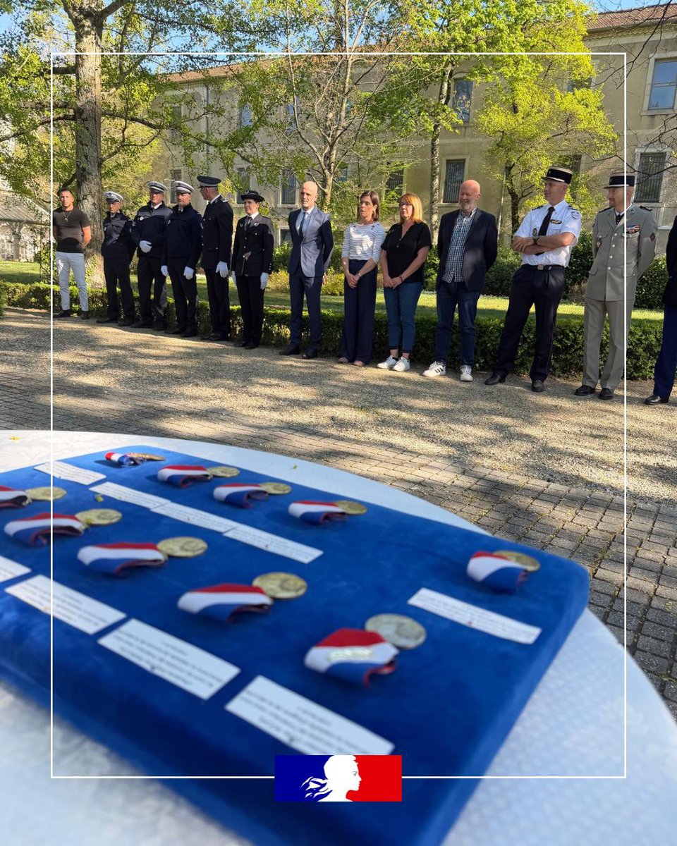 Image de Préfet de l'Ardèche - 🎖️ #Cérémonie | Remise de médailles de la Sécurité Intérieure – Préfecture de l'Ardèche

Ce jeudi 9