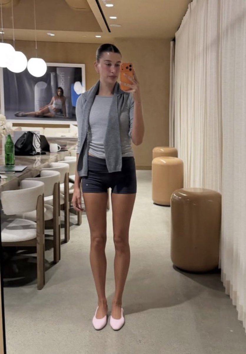 mia 🧡 tweet media