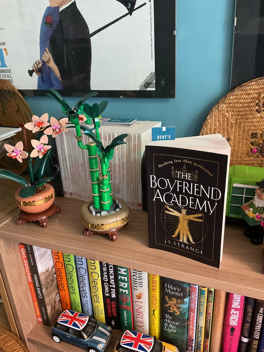 Tom Jameson 🐝 tweet media