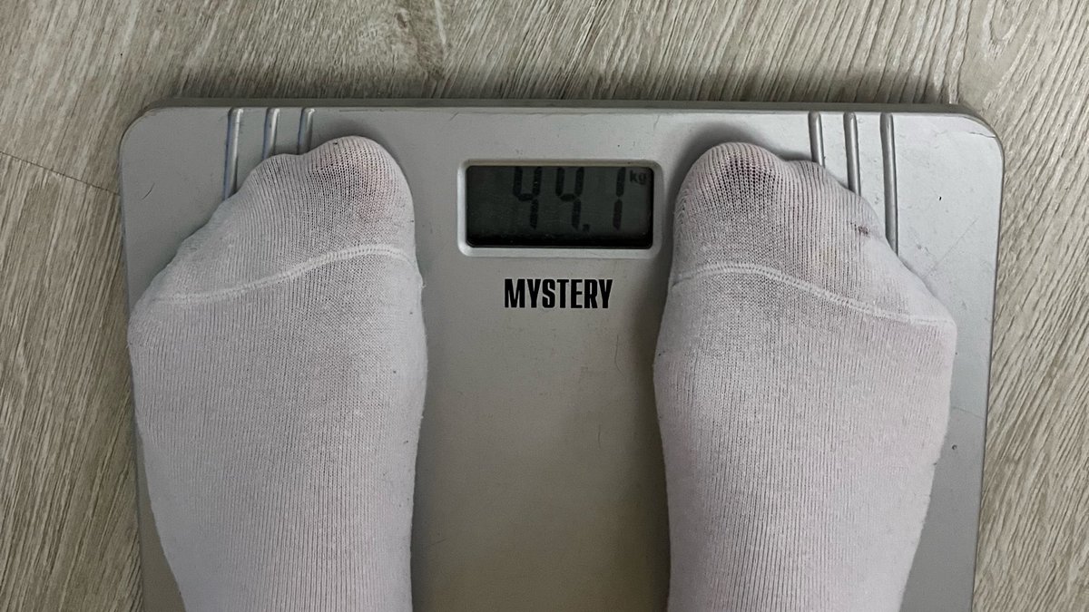 вика без контекста tweet media