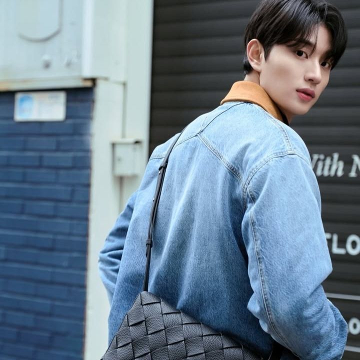 selfolssi ♤ tweet media