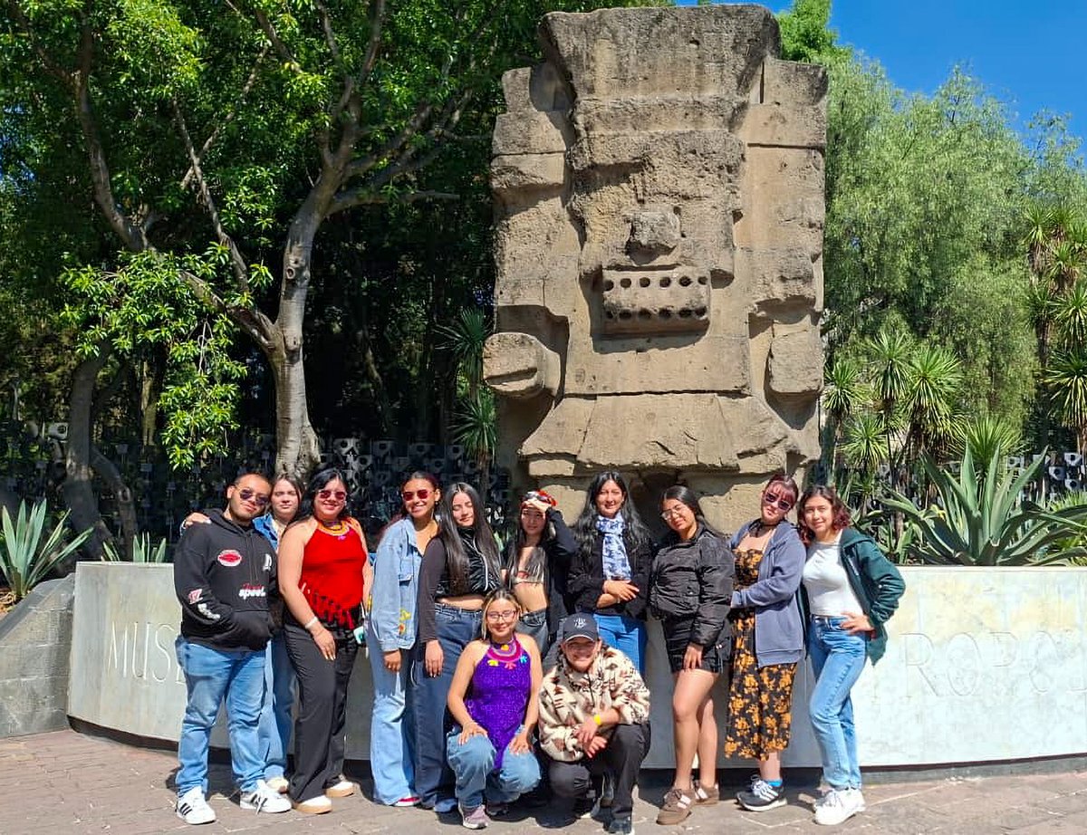 Unicafam tweet media