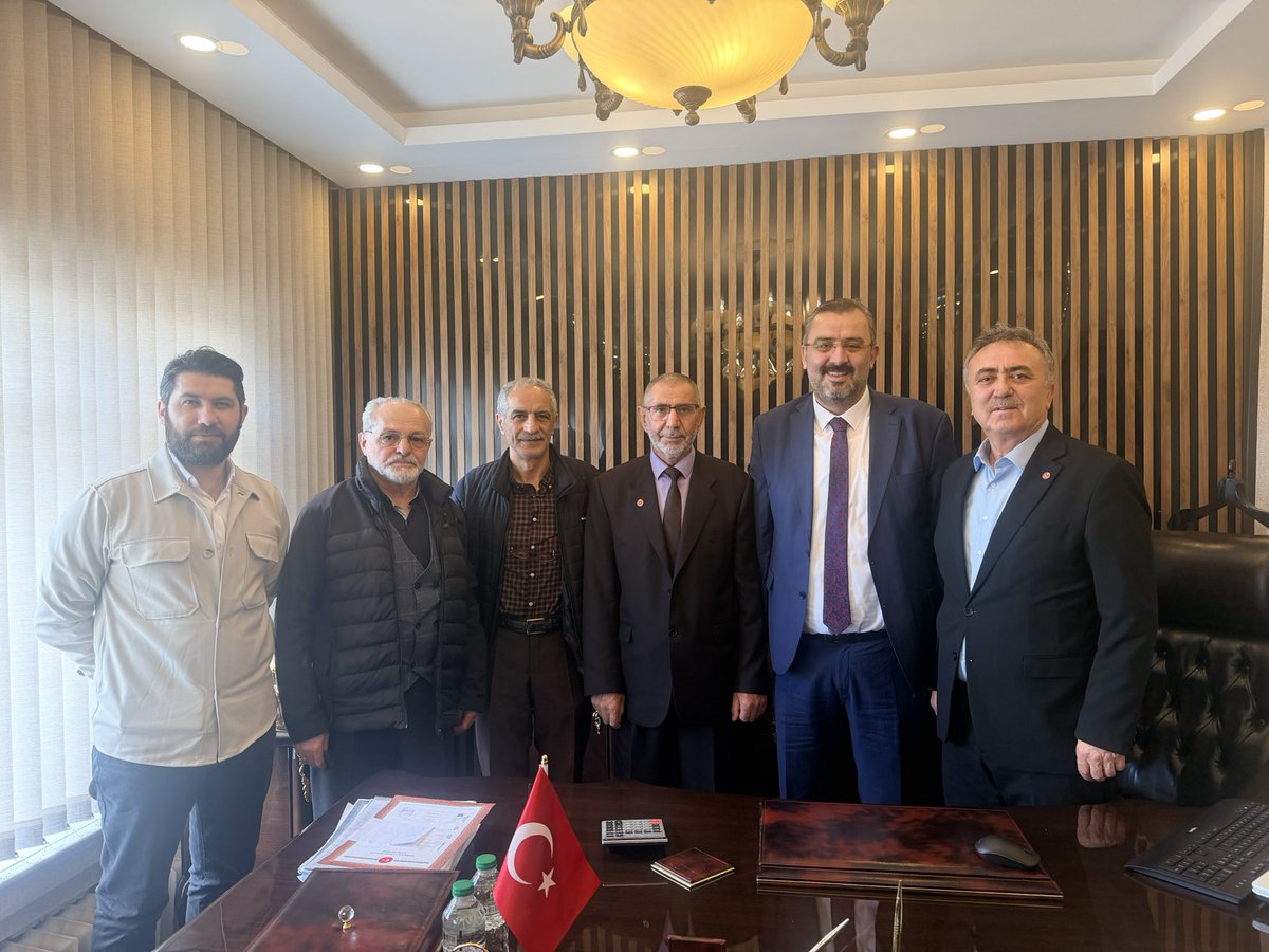 ince_serdar's tweet photo. Saadet Partisi Sivas Merkez İlçe Başkanı Sayın Ömer Ağırkaya ve beraberindeki heyetin,
Mimar Sinan'ı Anma Haftası dolayısı ile yaptıkları nazik ziyaretleri için teşekkür ediyorum.@devapartisi @SaadetPartisi @MimarrSinan https://t.co/1yAQk06MjS