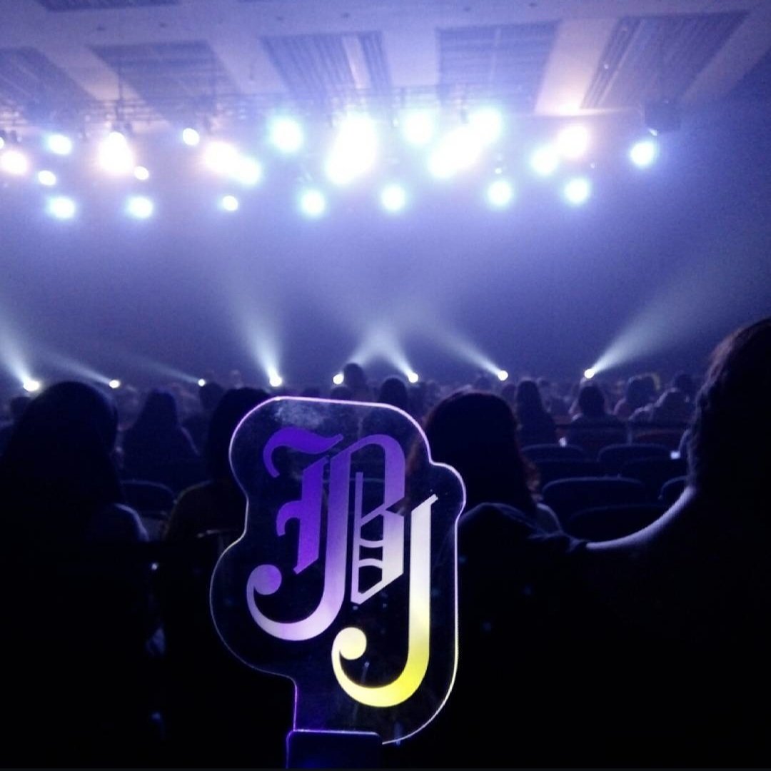 IRMAaaaaajinasi tweet media