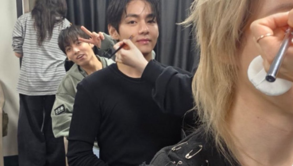 VALE VA A VER A BTS EN SOUNDCHECK tweet media