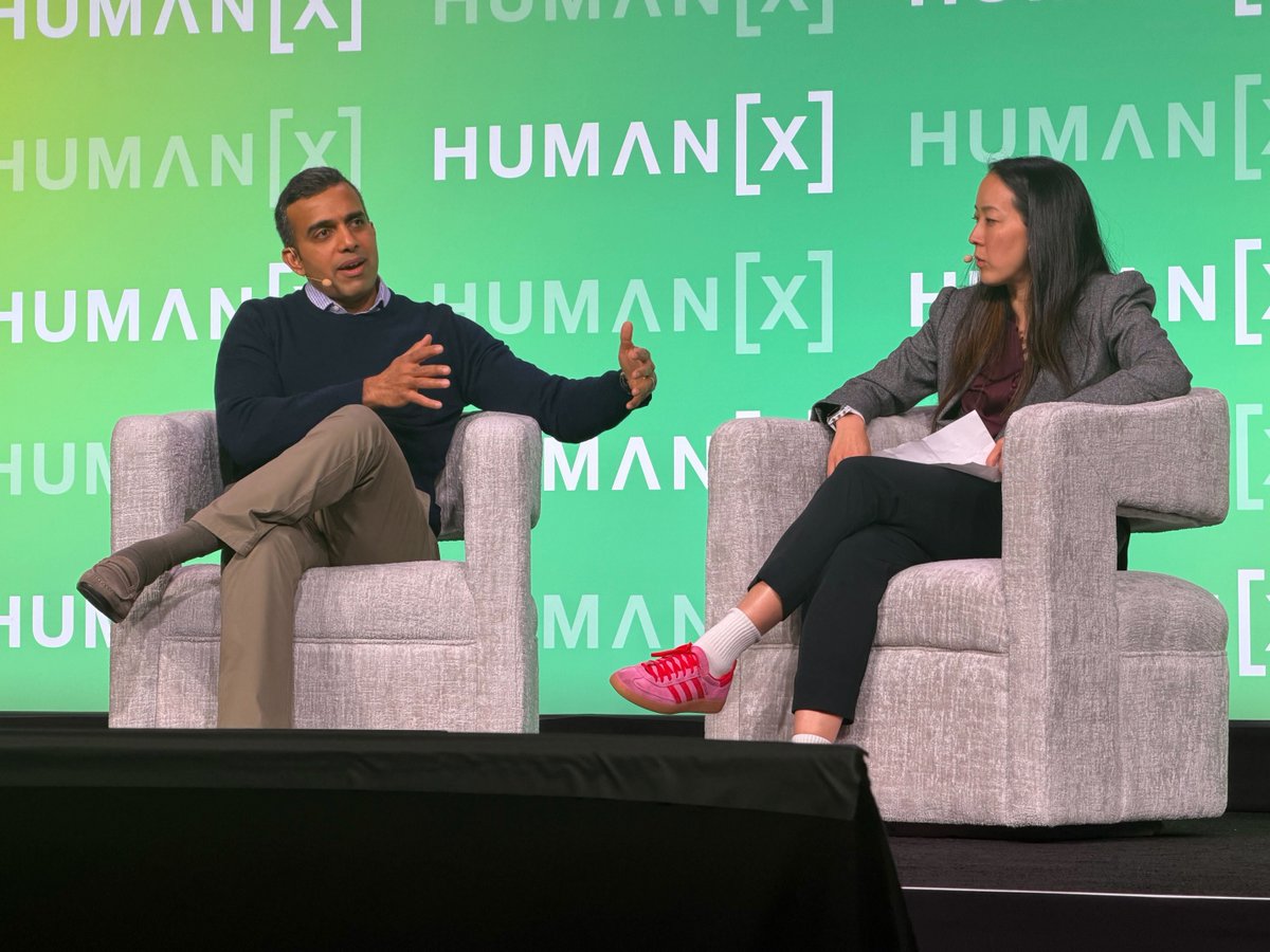 Stack Overflow tweet media