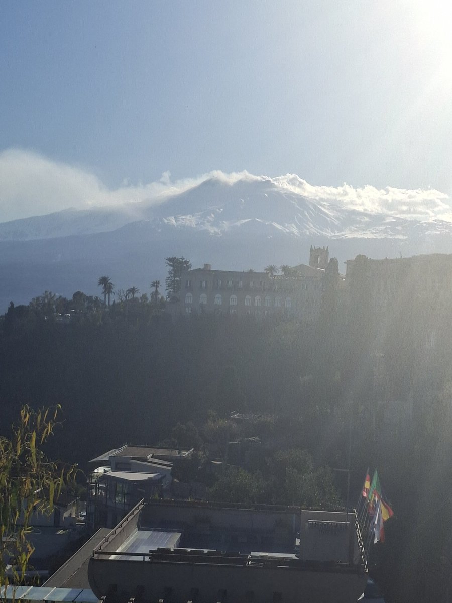 padge71's tweet photo. A smouldering Mount Etna. https://t.co/nlR5kXIDjT