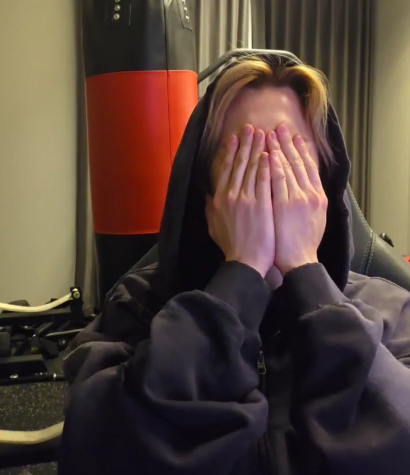 wig VAI NO SOUNDCHECK 🍀🪭 tweet media