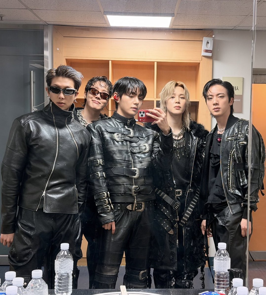 lupita⁷ ✴︎ VAI VER O BTS! tweet media