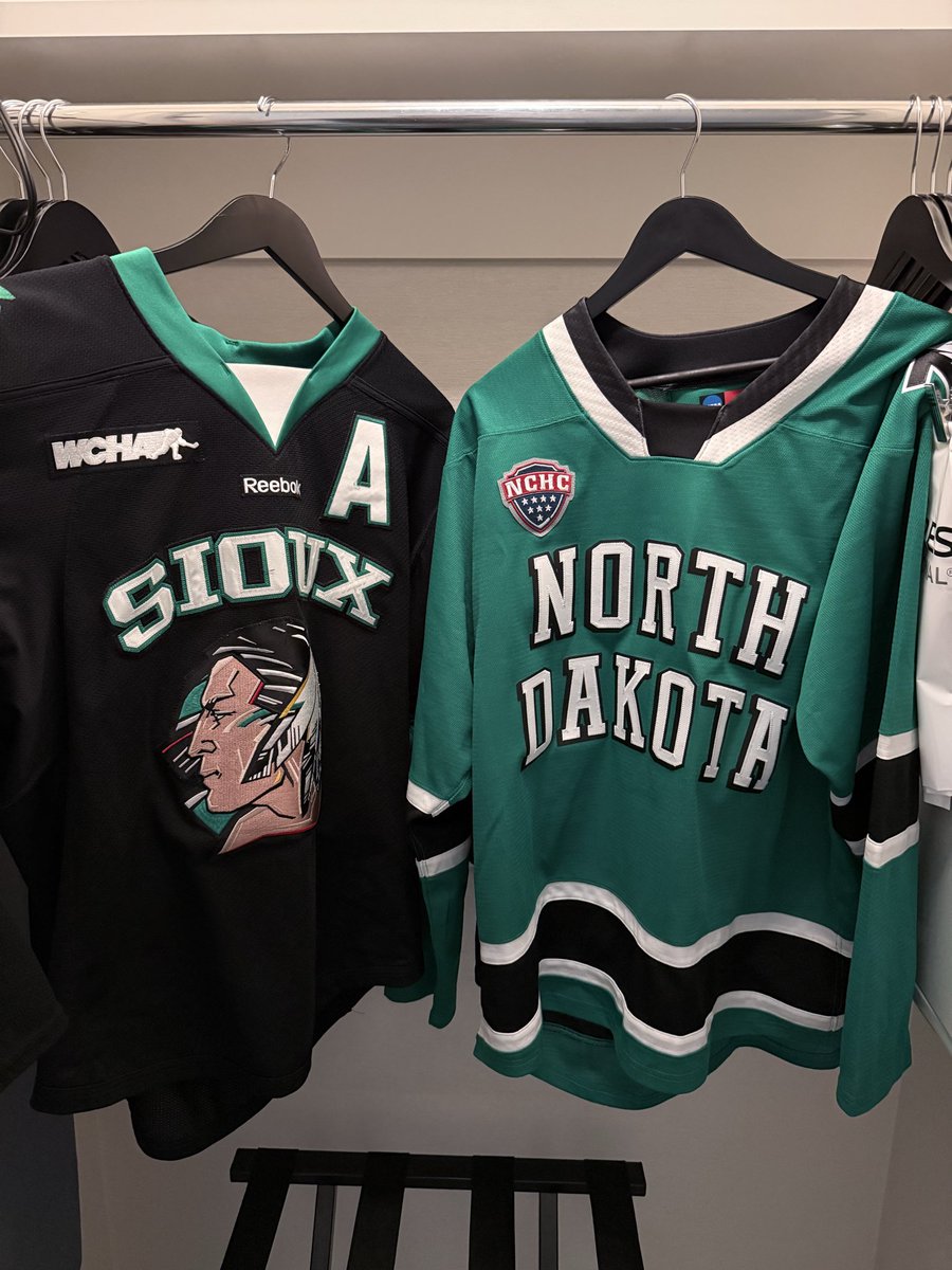 University of Hockey tweet media