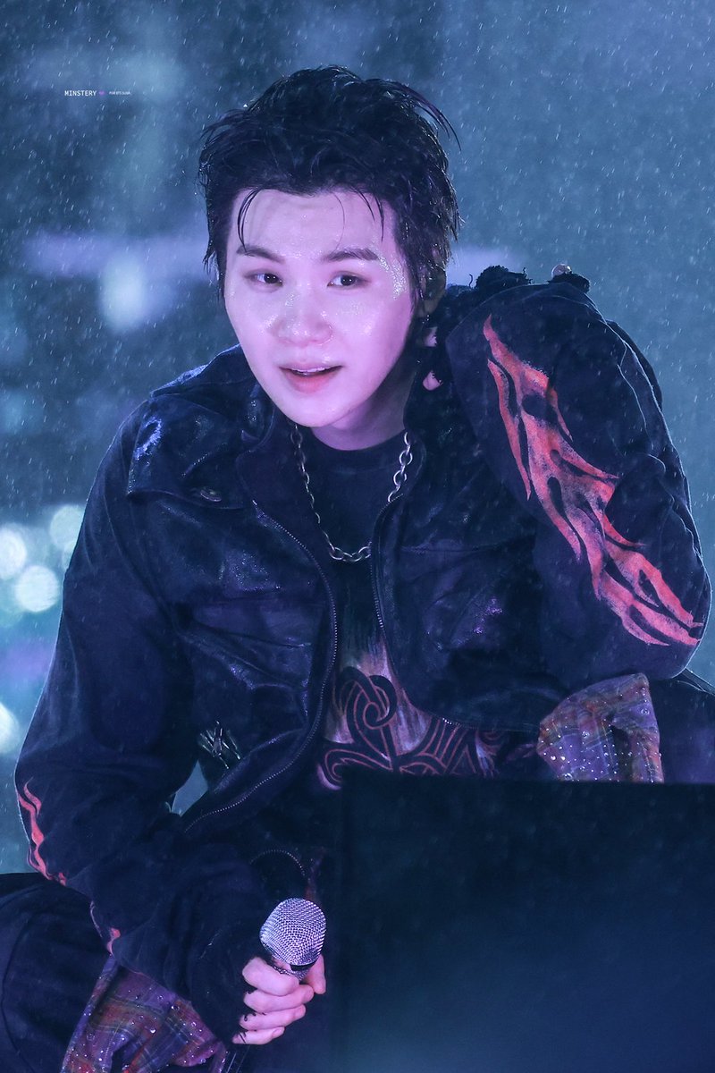 민스터리💫 tweet media