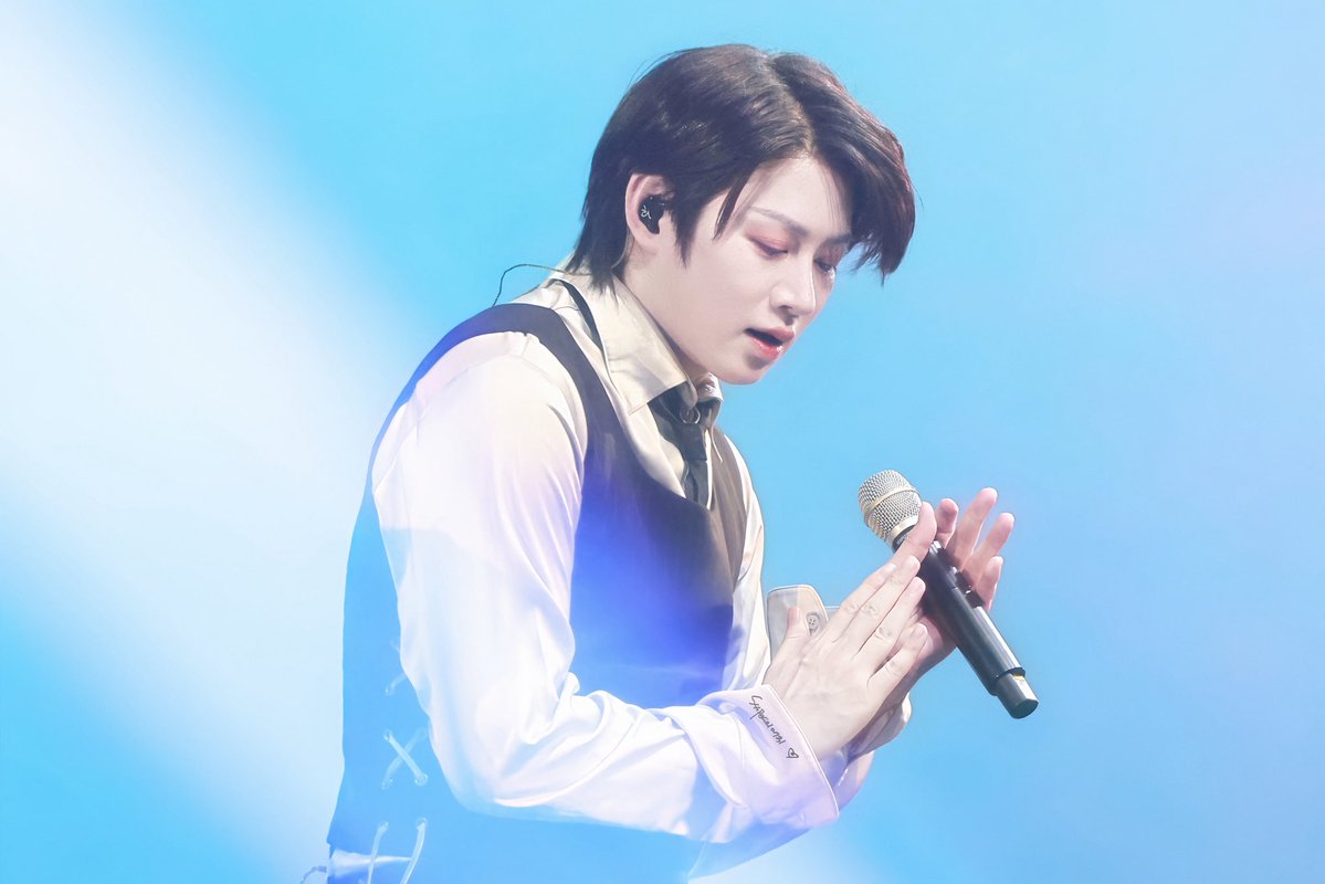 260403-260405 SJ-CORE IN SEOUL

사랑과무대로 태어난 김희철💙🩵

#heechul #김희철 #金希澈
#슈퍼주니어 #SUPERJUNIOR #SUPERSHOW10