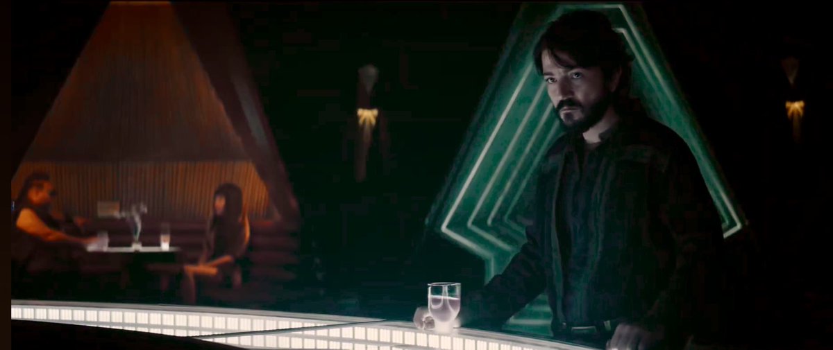 CHARLOT21755647's tweet image. These annoying sentry guards soon lose their lives because they “chose the wrong person to annoy”, as Chief Inspector Hyne will later say to Syril. 
#Andor