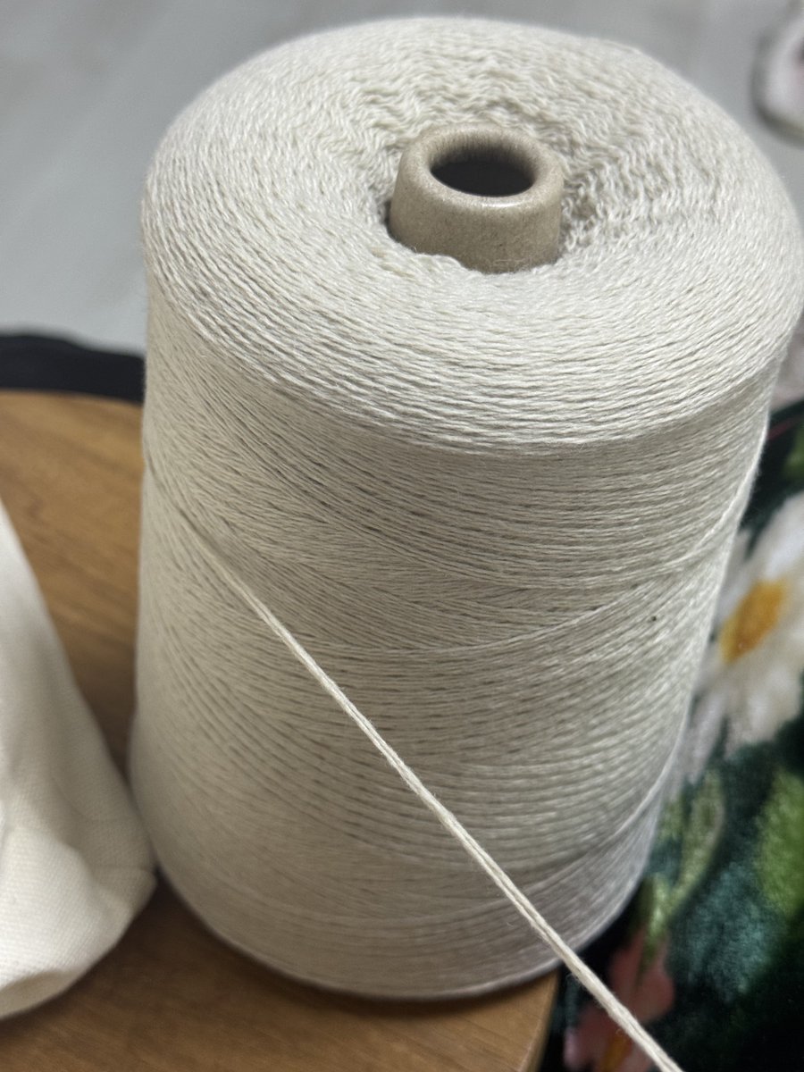 개뚱쭝콘사......
줄어들때까지 니드모어는 집뜨개 당첨 ㅠ