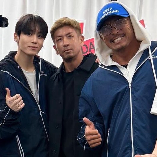 jungkook admirer tweet media