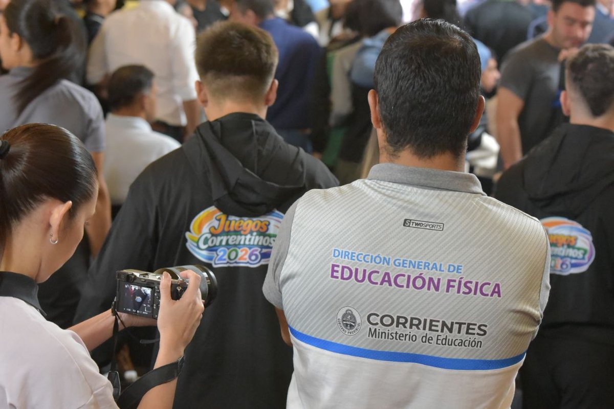 PedroCtes2025's tweet photo. El vicegobernador @PedroBraillardP acompañó al gobernador @JPValdesok en el lanzamiento oficial de los #JuegosCorrentinos2026, competencia deportiva que contará con la participación de miles de deportistas de toda la provincia, incluyendo jóvenes, adultos mayores y paratletas. https://t.co/ycWgXKycYT