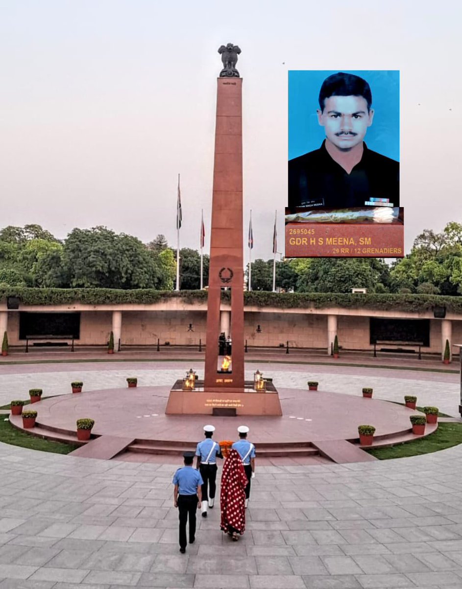 salute2soldier's tweet image. At #NationalWarMemorial, the #NoK Ceremony echoed with the saga of valour and supreme sacrifice of Gdr Hukum Singh Meena, SM, #12GRENADIERS, during #OpRakshak (2007). #VeerNari Mosmi paid solemn homage at #AmarJawanJyoti, her silent resolve inspiring all present.