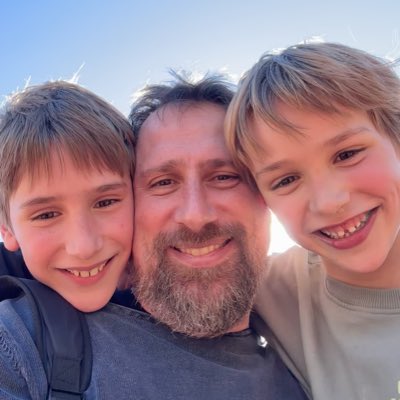lluiscapdevila's tweet photo. #NovaFotoDePerfil https://t.co/KGx5qEh36B
