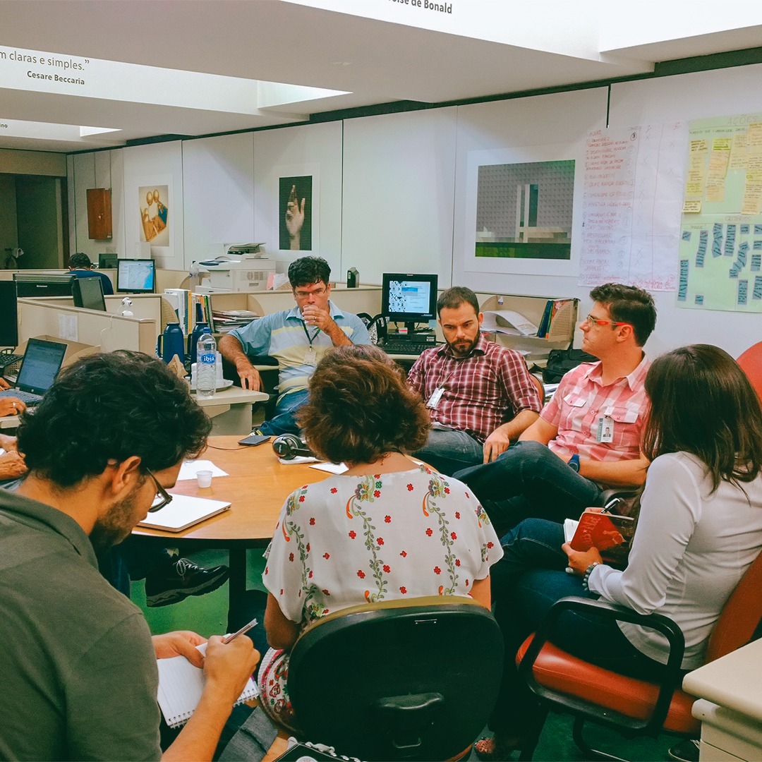LabHackerCD's tweet photo. #tbt de quando tudo começou 💡

Ideias, reuniões e os primeiros desafios com hackers cívicos 🚀

Reconheceu alguém? 👀

#LABHacker #TBT https://t.co/EaDaWRrM38