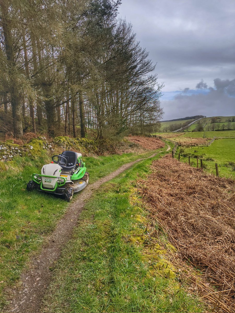HADRIAN'S WALL PATH tweet media
