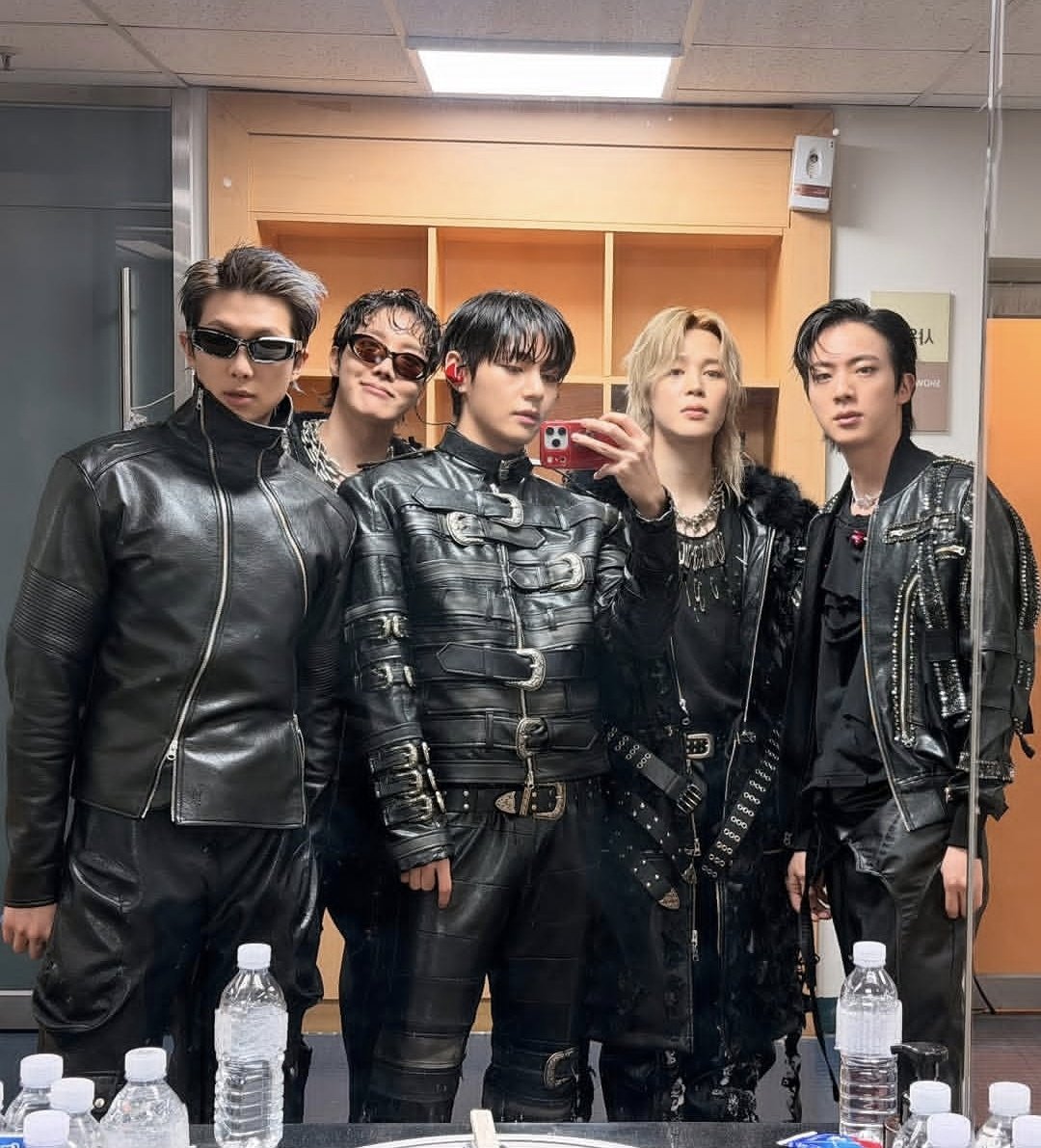 BTS_KVTH's tweet photo. 꿀잠 예약 https://t.co/p7yWU4cwCq