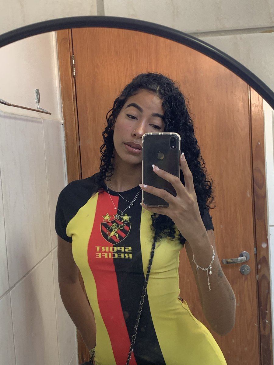 camylev2's tweet photo. tudo nosso!🇩🇪👊🏽 https://t.co/m7Epfkr7Q6