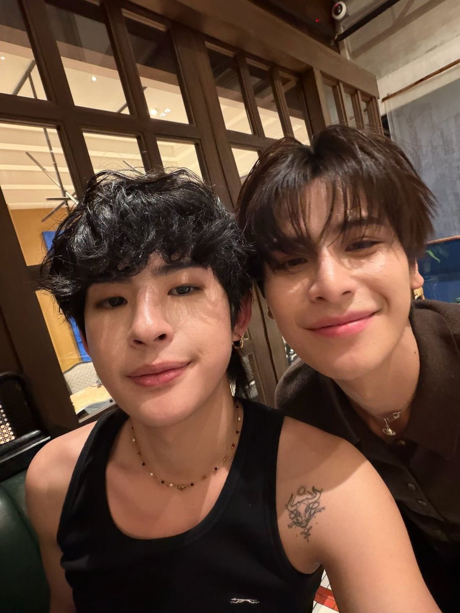 𐙚⋆°. ˡᵉᵒ ⋆✴︎˚🦋｡⋆ saw riize tweet media