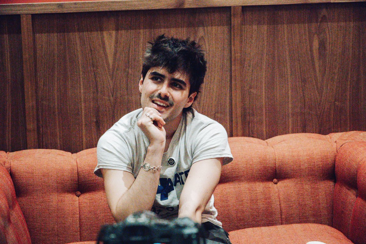 Sil 🤯 🌊 🏊‍♀️🎬🍿 tweet media