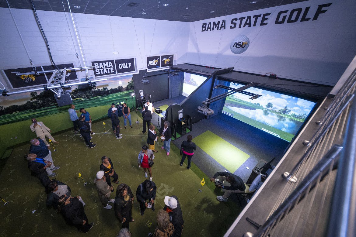 BamaStateSports's tweet photo. From vision to reality, today we celebrated the official ribbon cutting of the Alabama State University Golf Clubhouse. A new home for excellence on and off the course ⛳️

#SWARMAS1 https://t.co/knOdVIQSxx