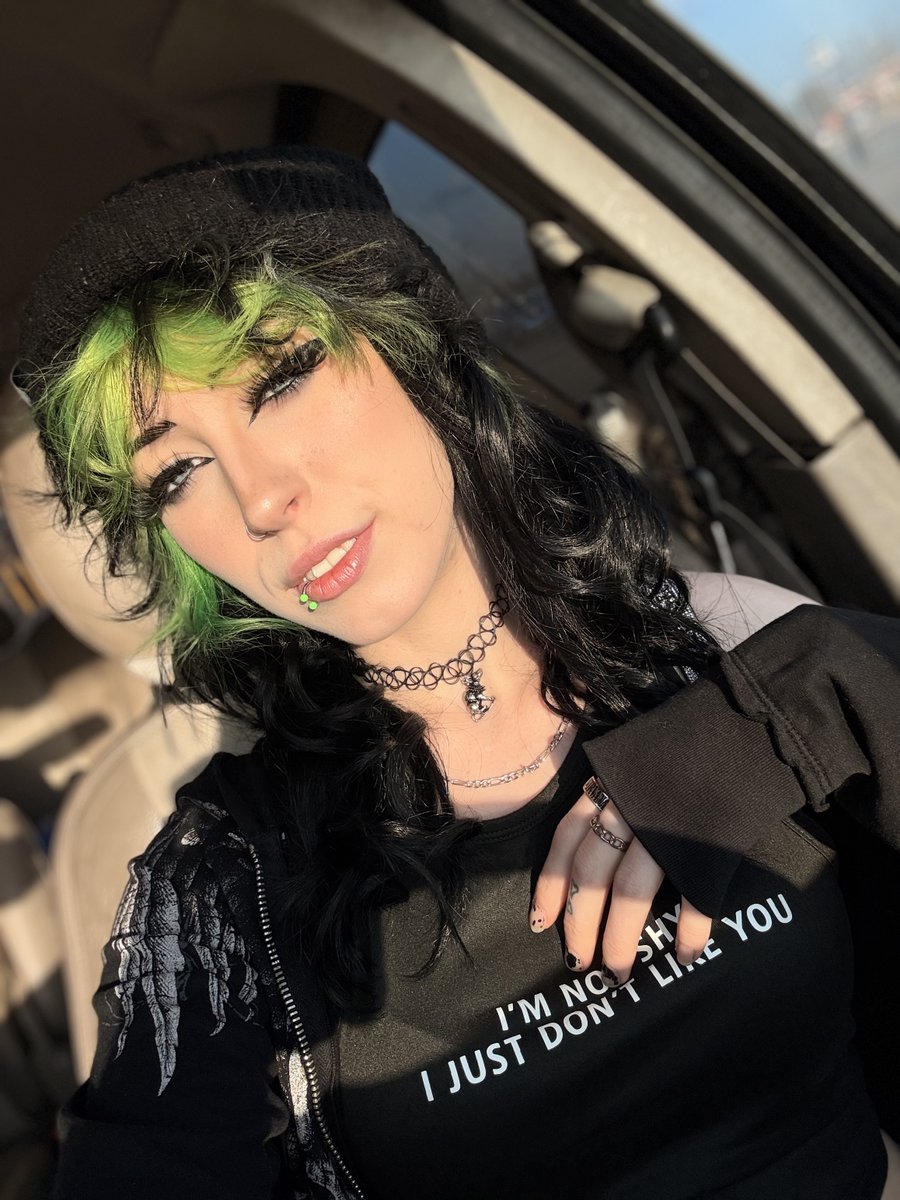 💚UzzeyBunny💚 tweet media