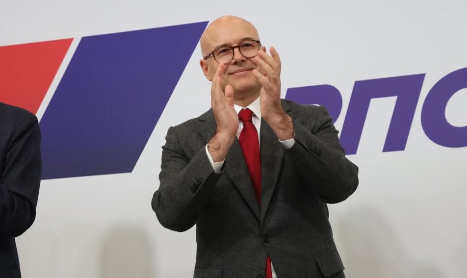 Милош Вучевић tweet media