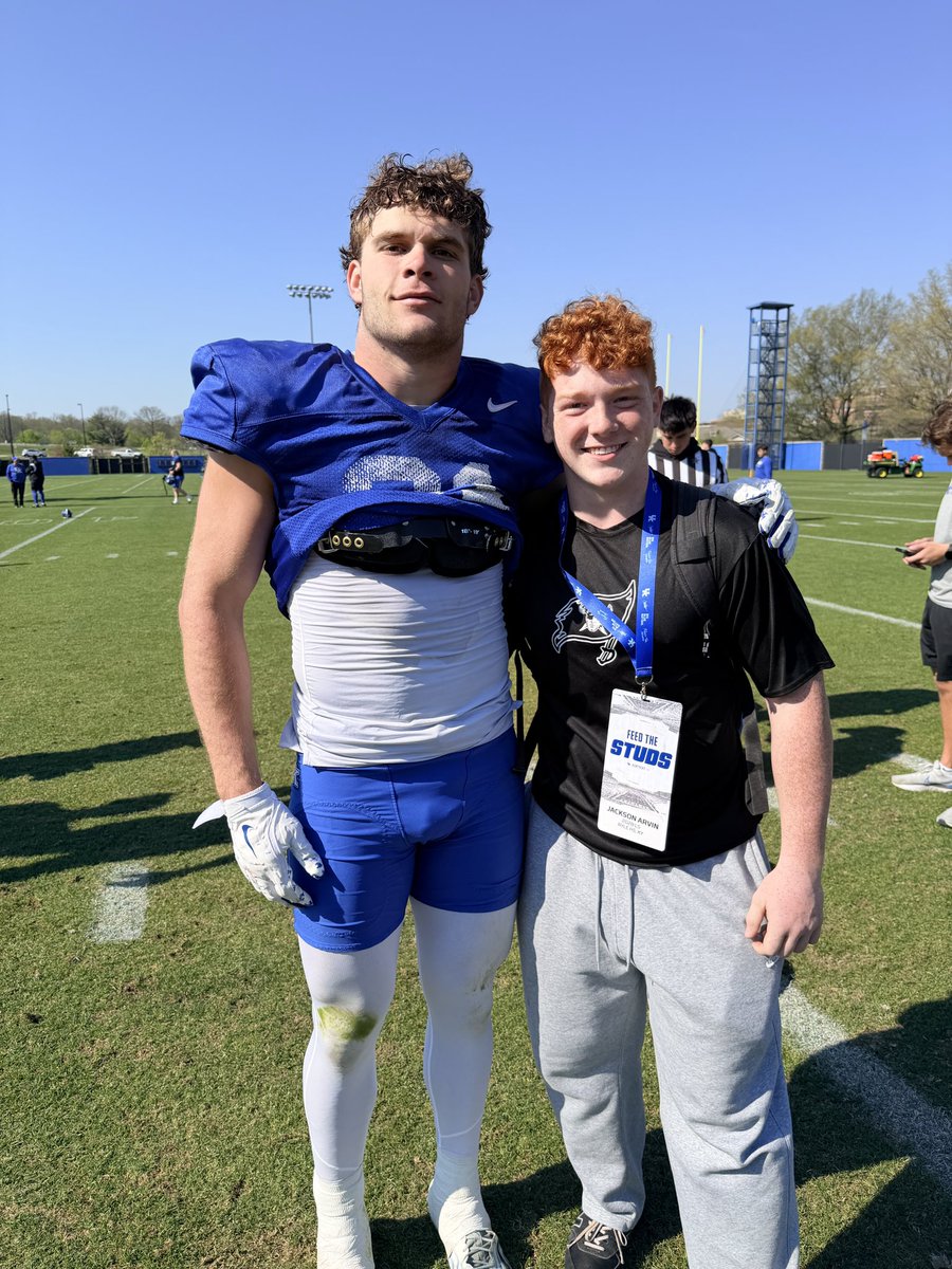 JacksonArvin_LS's tweet photo. I had a great time visiting @UKFootball spring practice. It was great to meet the new snappers, @CoachRay_UK, @CoachWillStein, and catch up with @CoachPerry_UK and @w_rodriguez10. I enjoyed showing @Ty_Bryant32 his 98 card that’s the newest addition to my College Football squad! https://t.co/BEhYfAa106