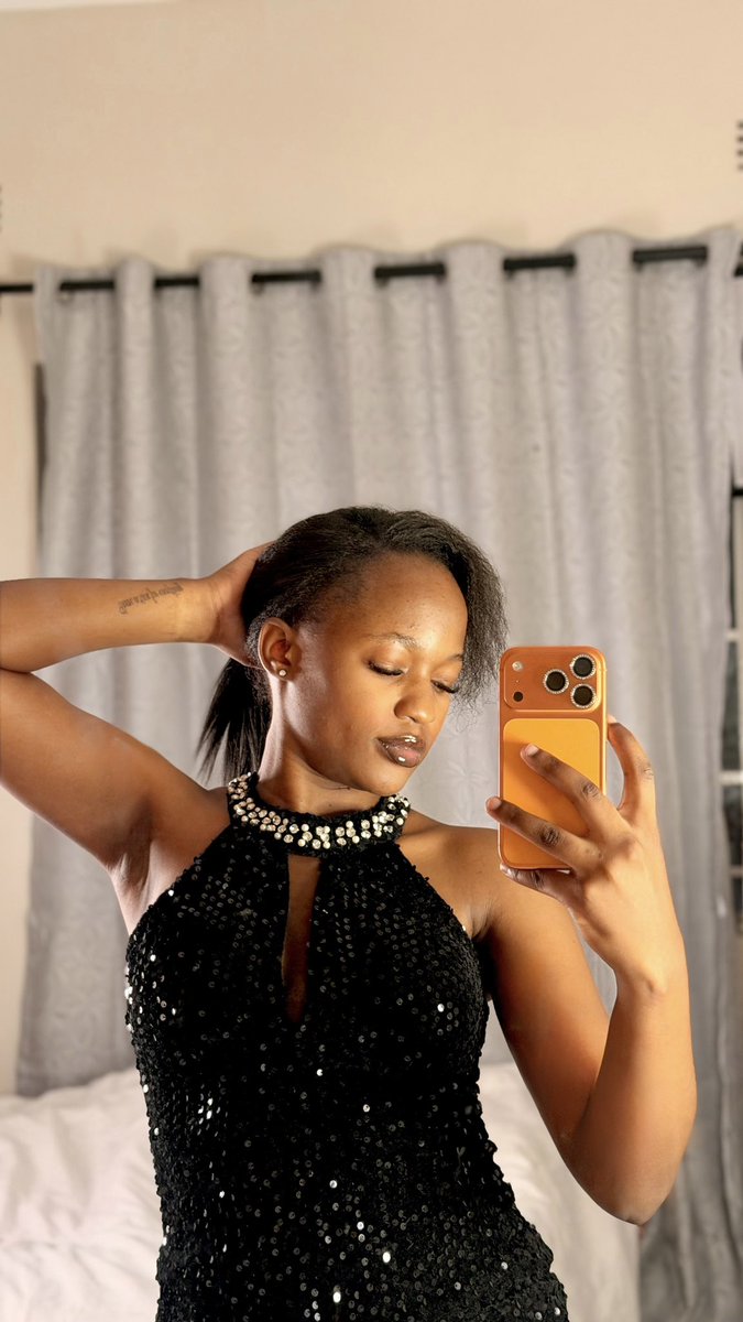 Lady Aika tweet media