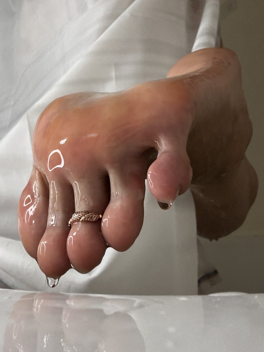 Goddess Elena tweet media