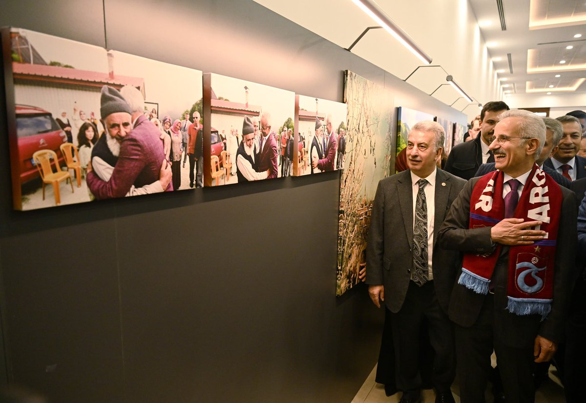 a_uraloglu's tweet photo. ✂️ Ankara Trabzon Günleri’nin açılışını büyük bir coşku ve hemşehri dayanışmasıyla gerçekleştirdik.

🌊 Karadeniz’in köklü kültürünü, zengin tarihini ve eşsiz lezzetlerini Başkent’te yaşatan bu anlamlı etkinlikte hemşehrilerimizle bir araya gelerek resim sergimizin açılışını yaptık, horonlarla coşkuyu paylaştık.

💫 Trabzon’un ruhunu Ankara’ya taşıyan bu güzel organizasyonda emeği geçen herkese teşekkür ediyorum.

Karadeniz dalgası Başkent’te yükseliyor…

♥️💙 Trabzon her yerde, gönüller bir yerde!