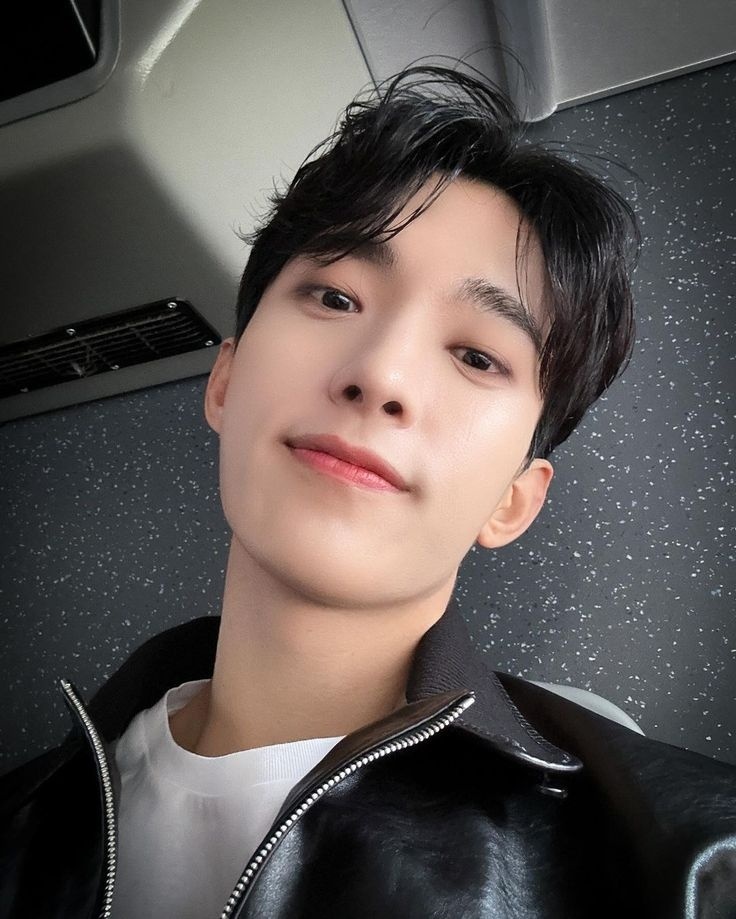 selfolssi ♤ tweet media