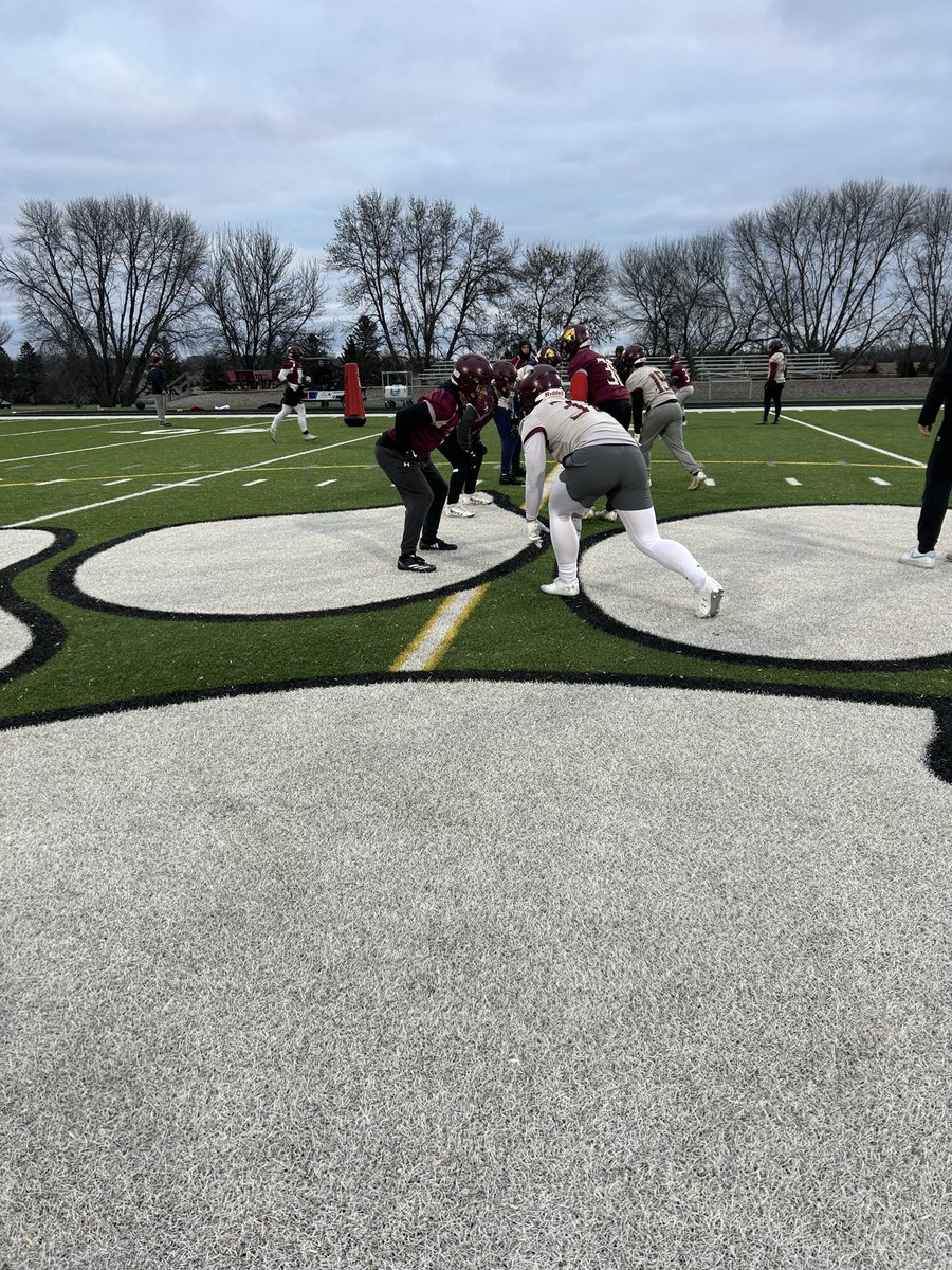 UMMFootball's tweet photo. Spring Ball Day ✌️

#TEAM #RollCougs🐾 https://t.co/0i4ScTfeZp