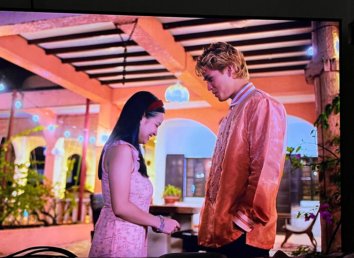 karalexir's tweet image. ganda ng chemistry nila kyle &amp;amp; xyriel 🥹 it was such a beautiful film~ 

rollercoaster yung emosyon ko dito! it didn’t felt like they are acting at all, it felt like they’re real people — as jordan &amp;amp; rose. the young love portrayal on this 💯

#18thRose #XyrielManabat #KyleEcharri