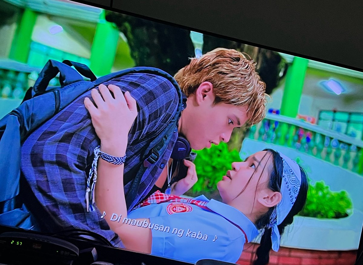 karalexir's tweet image. ganda ng chemistry nila kyle &amp;amp; xyriel 🥹 it was such a beautiful film~ 

rollercoaster yung emosyon ko dito! it didn’t felt like they are acting at all, it felt like they’re real people — as jordan &amp;amp; rose. the young love portrayal on this 💯

#18thRose #XyrielManabat #KyleEcharri